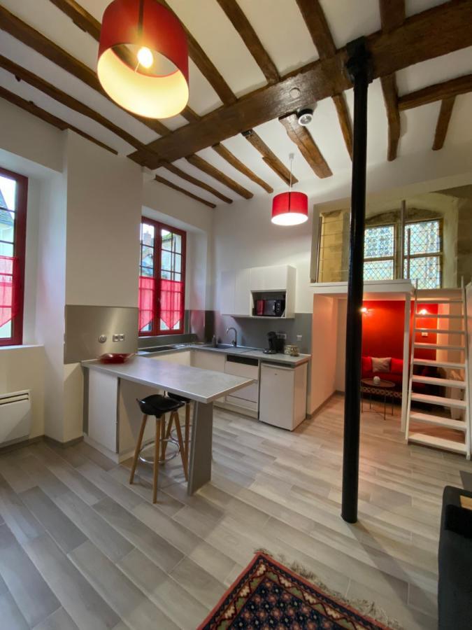 Le Gite De Lancelot Avec Balneo City Center Санс Экстерьер фото